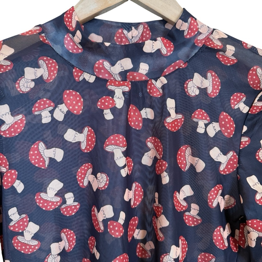 Dangerfield Mushroom Mesh Top Women’s Size 8 - Picture 5 of 16